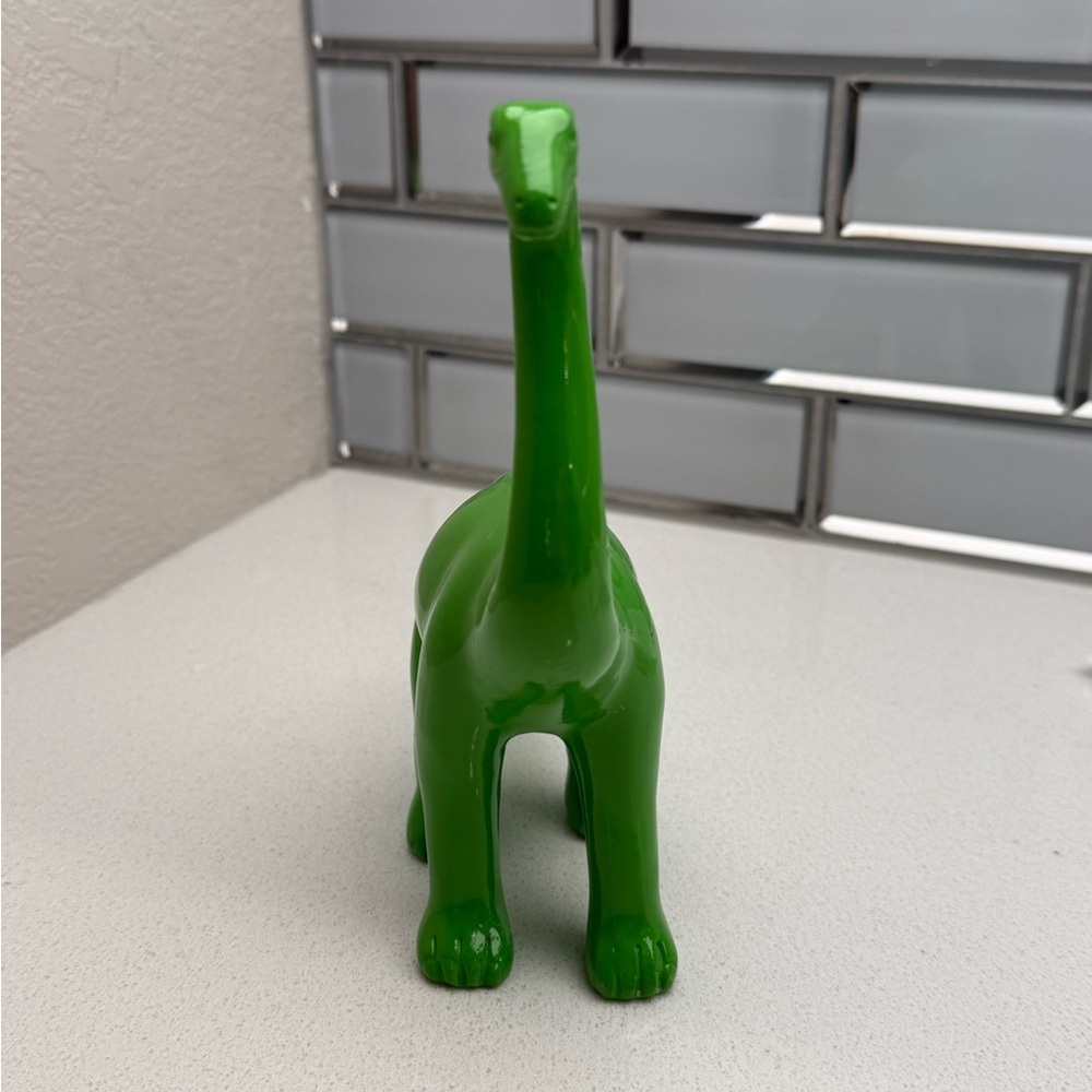 Bright Green Resin Brontosaurus Dinosaur Figure Sculpture - Picture 5 of 13